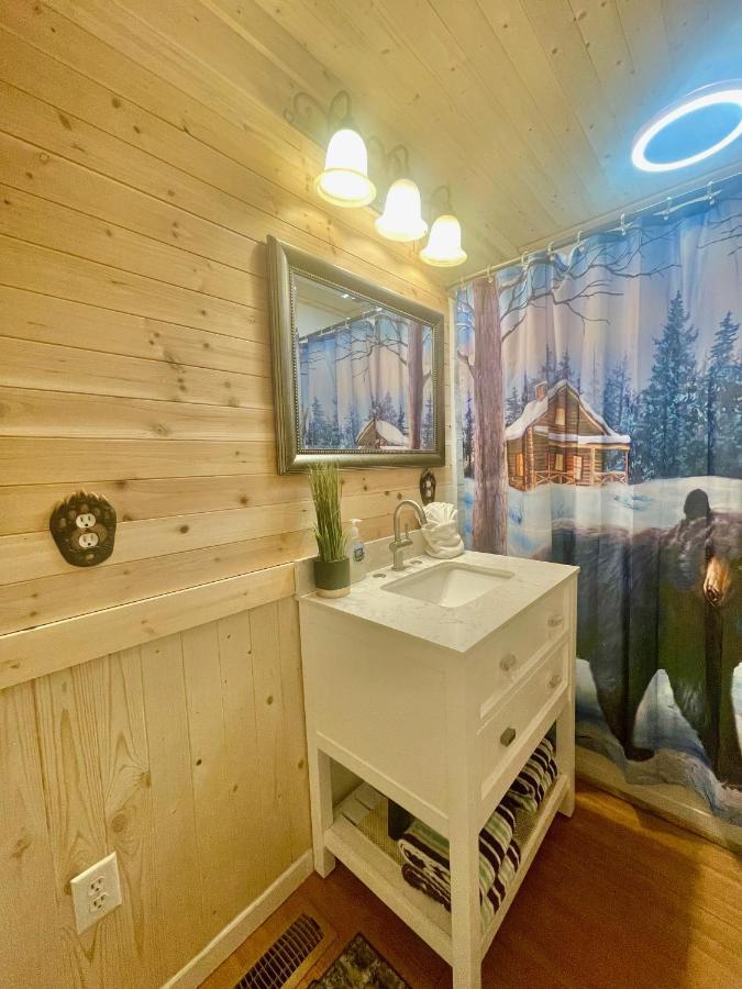 Remodelled Cabin! Great Location! Sevierville