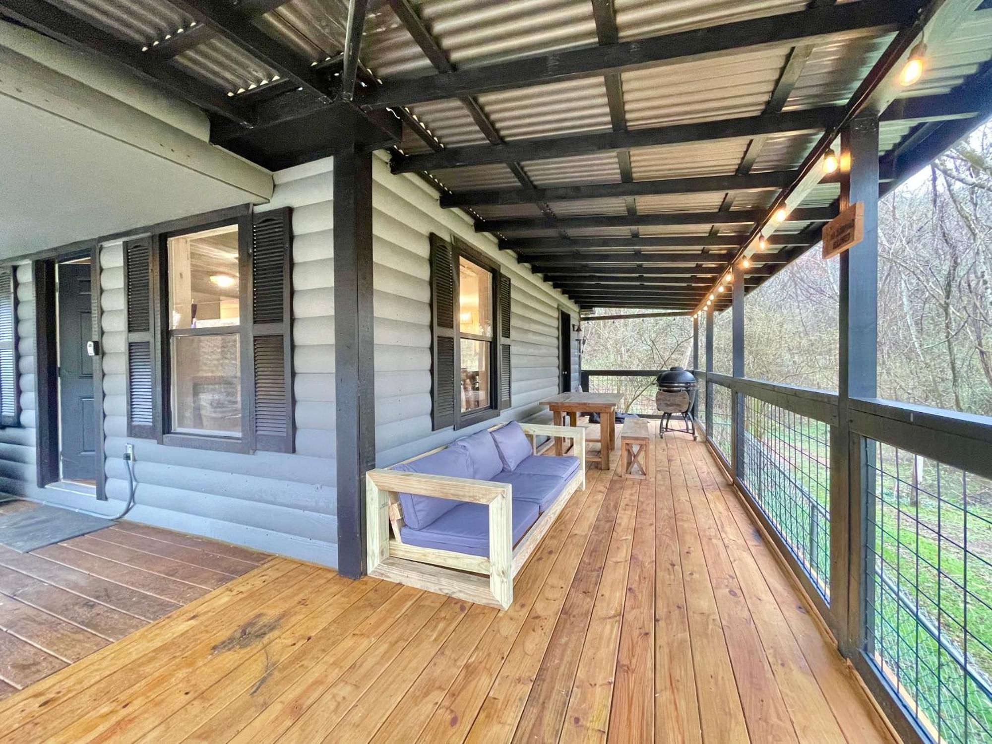 Remodelled Cabin! Great Location! Sevierville