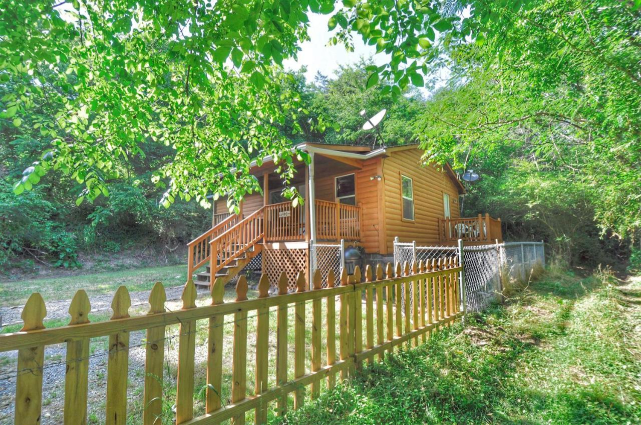 Hébergement de vacances Remodelled Cabin! Great Location! Sevierville
